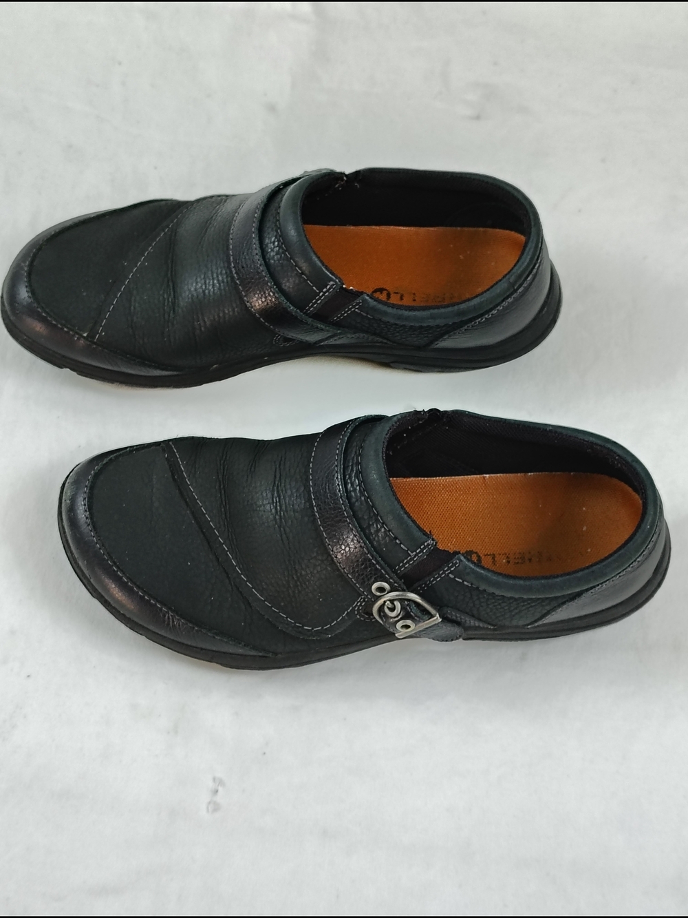 Women's Merrell Black Leather Slip-On Loafers with Orange Insole Size 8.5 - Picture 2 of 7